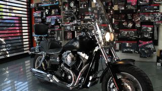 Harley Davidson DYNA FAT BOB 2009 Willie G™ Skull Collection-thumb-24