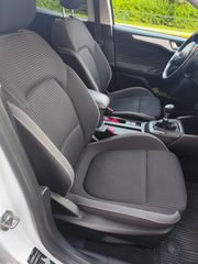 Ford Focus 2019-thumb-10