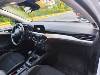 Ford Focus 2019-thumb-11