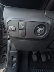 Citroen C3 2018 1.2 PURETECH GRAPHIC-thumb-17