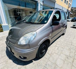 Toyota Verso 2003