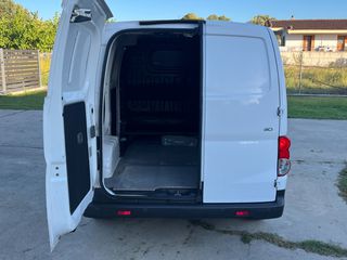 Nissan NV 200 2016 Diesel-thumb-11