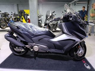 Kymco AK 575 Premium 2026 PREMIUM FULL ΔΩΡΑ Η ΕΚΠΤΩΣΗ !!!-thumb-4