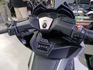Kymco AK 575 Premium 2026 PREMIUM FULL ΔΩΡΑ Η ΕΚΠΤΩΣΗ !!!-thumb-7