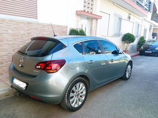 Opel Astra 2012 Cosmo