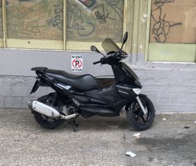 Gilera Runner 125 ST 2009-thumb-1