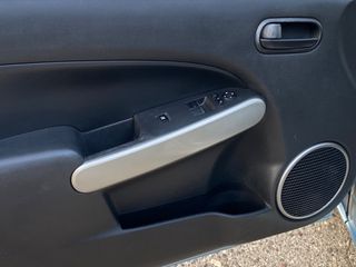 Mazda 2 2007-thumb-22