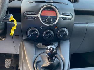 Mazda 2 2007-thumb-27