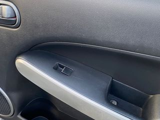 Mazda 2 2007-thumb-31