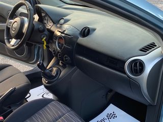Mazda 2 2007-thumb-32