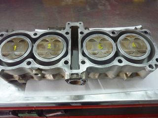 ΚΥΛΙΝΔΡΟΠΙΣΤΟΝΑ  SET GSF 650 BANDIT 2007--2011 ΑΡΙΣΤΗ ΚΑΤΑΣΤΑΣΗ