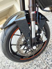 KTM 690 Duke 2016-thumb-12