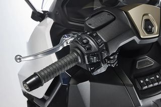 Kymco 2026 AK 575 PREMIUM-thumb-16