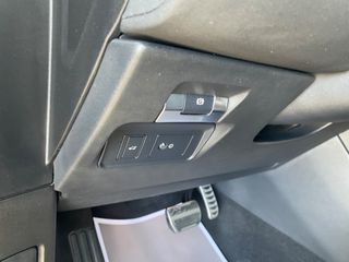 Land Rover Range Rover Evoque 2022 R-DYNAMIC D200SE SUNROOF FULL MATRIX-thumb-25
