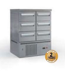 Αποθήκες ψαριών συντήρηση με μηχανή κάτω στατική ψύξη .