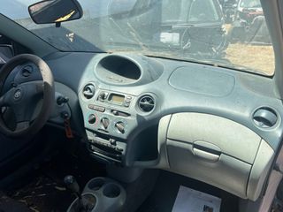 Toyota yiaris ταμπλό 99-05