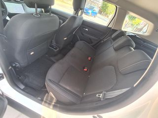 Dacia Duster 2019 4X4 DIESEL-thumb-30