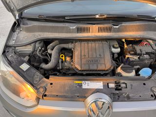 Volkswagen Up 2014-thumb-9