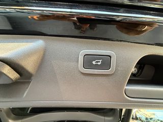 Jaguar E-Pace 2020 R-Dynamic S AWD-thumb-25