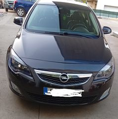 Opel Astra 2012