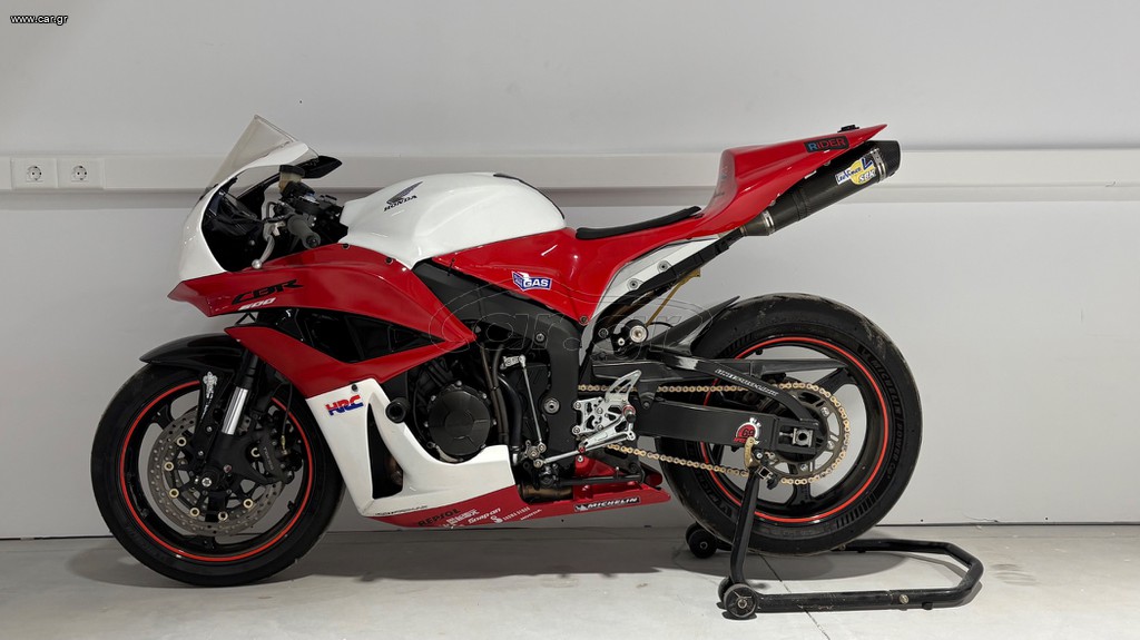 Πολυεστερικά fairings CBR 600 RR