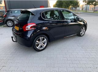 Peugeot 208 2015 1.6 BLUEHDI 120 ALLURE-thumb-2