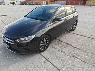 Mercedes-Benz B 180 2022 D URBAN 7G-DCT
