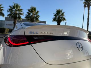 Mercedes-Benz GLC 300 2024 GLC COUPé 300 4MATIC 9G-TRONIC-thumb-3