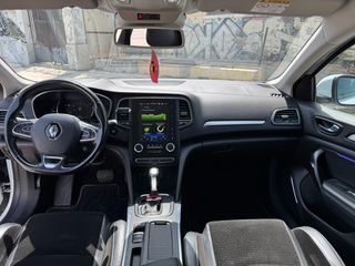 Renault Megane 2017-thumb-4