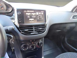 Peugeot 2008 2016 1.2cc-PURETECH-thumb-15