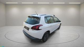 Peugeot 2008 2016 1.2cc-PURETECH-thumb-7