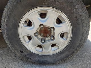 15αρες vitara με λάστιχα 50/50 4χ4