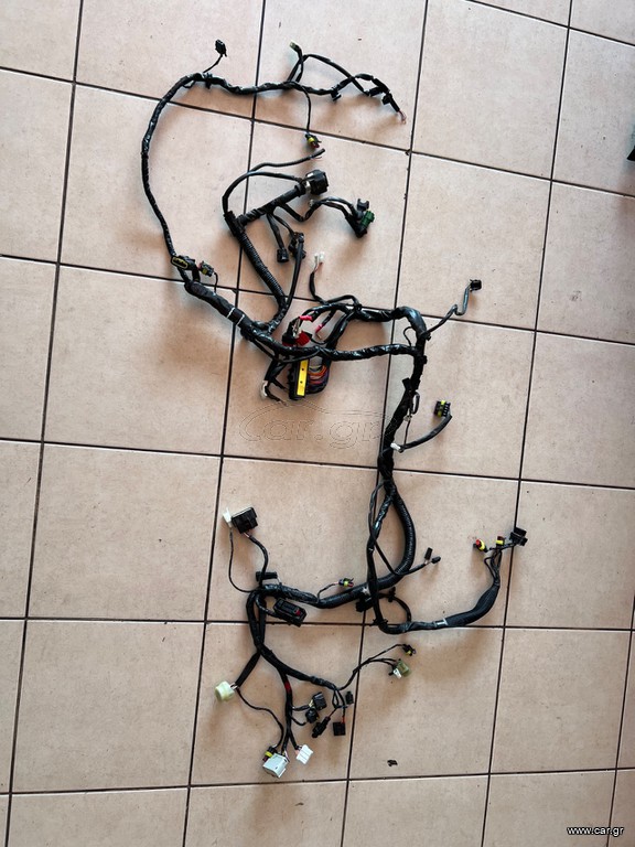 ΠΛΕΞΟΥΔΑ BEVERLY 400 HPE
