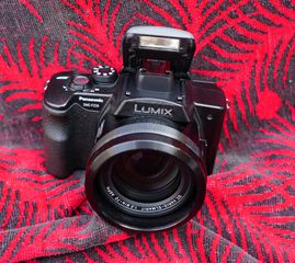 Panasonic Lumix DMC-FZ20 Digital Camera 5 MP Leica Lens x12 optical Zoom.