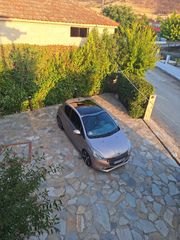 Peugeot 208 2012 Look gt
