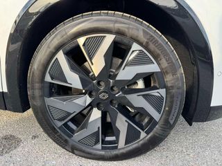 Renault Rafale 2026 Esprit Alpine hyper hybrid E-Tech 4x4 300-thumb-13