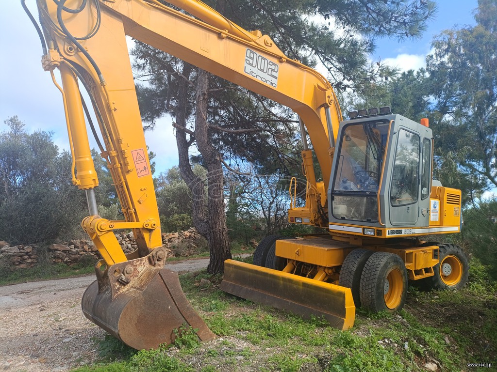 Εκσκαφέας Με Λάστιχα Liebherr 1996 902Α