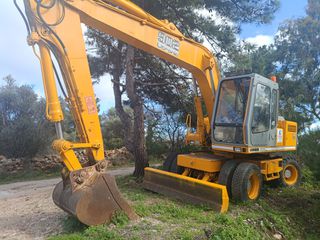 Εκσκαφέας Με Λάστιχα Liebherr 1996 902Α