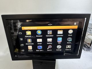 Καιούργια οθόνη Parrot Asteroid Smart 2 din