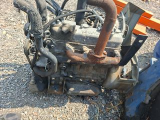 Φορτωτάκι Kubota 2004 Τετρακύλιδρη μηχανή για τσαπάκια φορτωτάκια-thumb-2