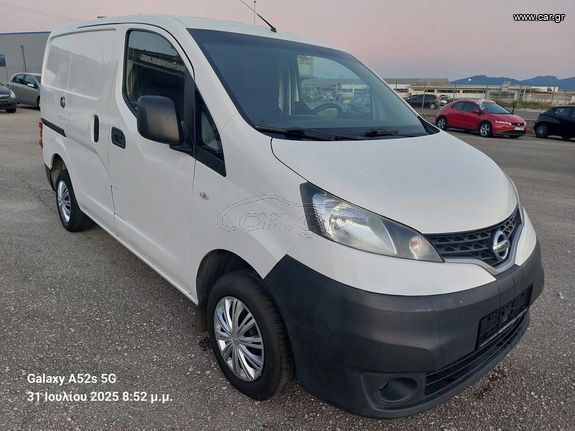 Nissan NV 200 2013