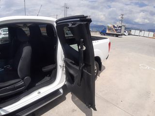 Nissan Navara 2019-thumb-9
