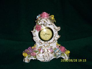 Σετ Ρολόι Τζακιού Πορσελάνης με δύο Κηροπήγια