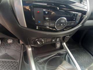 Nissan Navara 2019-thumb-32