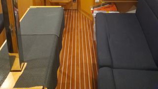 Bavaria 2011 32 CRUISER-thumb-10