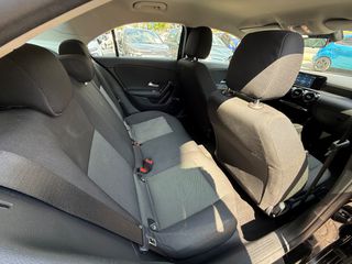Mercedes-Benz A 250 2020-thumb-7