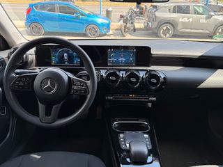 Mercedes-Benz A 250 2020-thumb-10