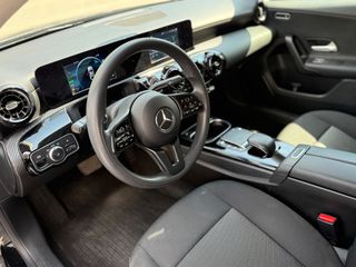 Mercedes-Benz A 250 2020-thumb-11