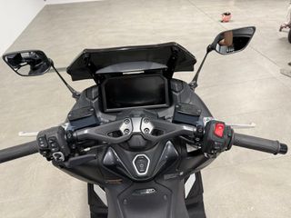 Yamaha TMAX 560 Tech Max 2023-thumb-11