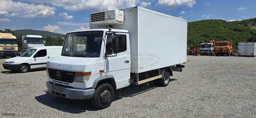 Ψυγείο Mercedes-Benz 2002 614